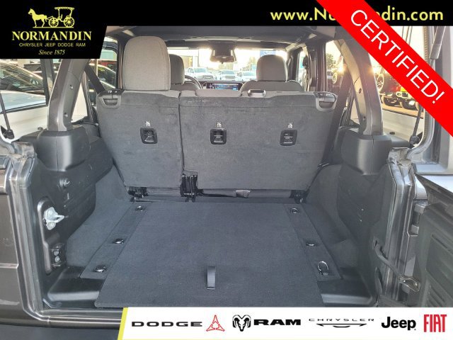Certified 2025 Jeep Wrangler Unlimited Rubicon w/ Convenience Group AWD/4WD image 19
