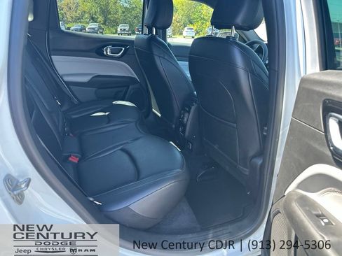 Used 2025 Jeep Compass Limited AWD/4WD image 14