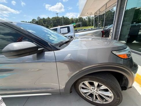 Used 2023 Ford Explorer XLT w/ Equipment Group 202A AWD/4WD image 25
