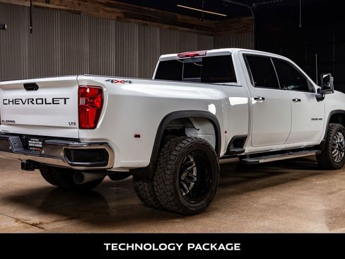 Used 2025 Chevrolet Silverado 3500 LTZ w/ LTZ Plus Package image 9