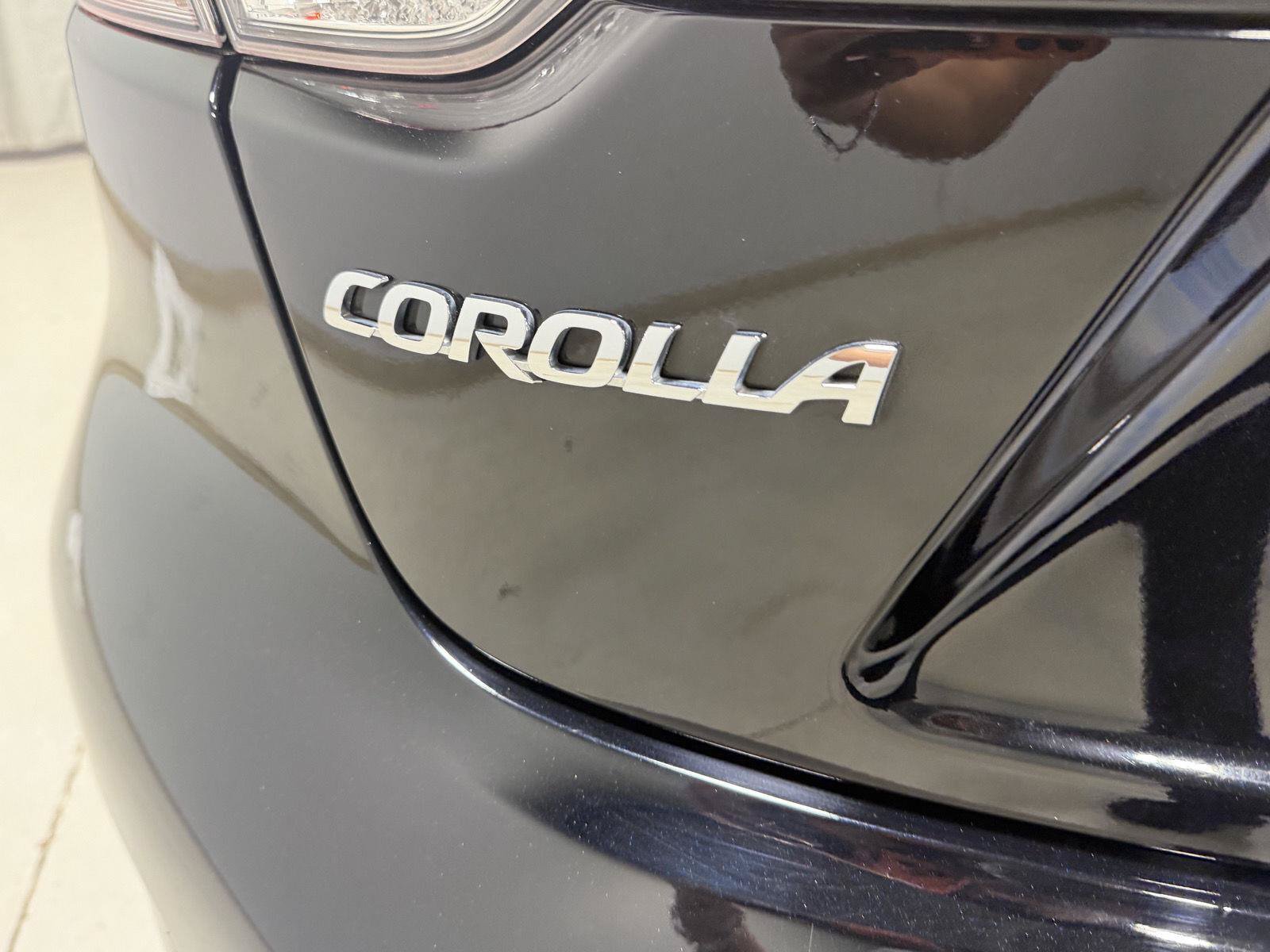 Used 2023 Toyota Corolla LE FWD image 23