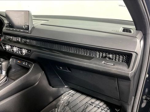 Used 2025 Honda CR-V Sport image 16