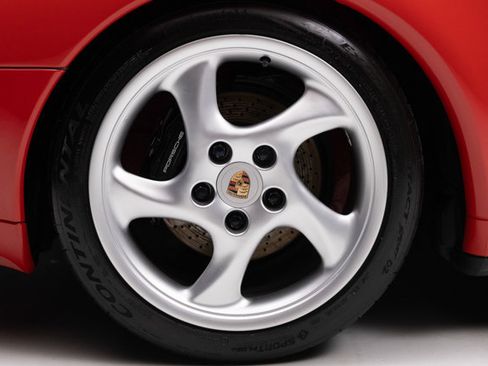 Used 1995 Porsche 911 Carrera RWD image 31