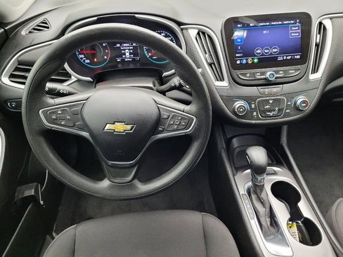 Used 2022 Chevrolet Malibu LS image 22