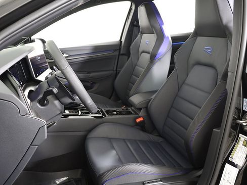 Used 2025 Volkswagen Golf R Black Edition image 35