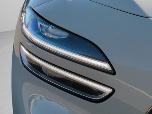 Certified 2026 Genesis G70 2.5T RWD image 10