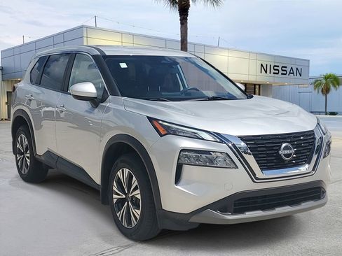 Certified 2023 Nissan Rogue SV FWD image 11