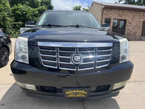 Used 2012 Cadillac Escalade EXT Luxury AWD/4WD image 9