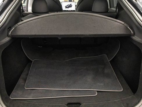 Used 2026 Tesla Model Y AWD image 31