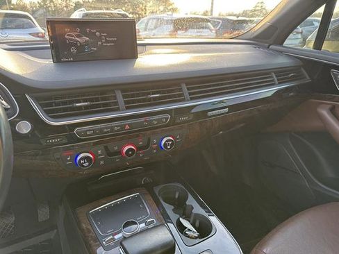Used 2017 Audi Q7 3.0T Premium Plus w/ Premium Plus Package image 13