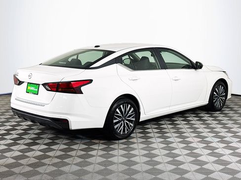 Used 2026 Nissan Altima 2.5 SV FWD image 8