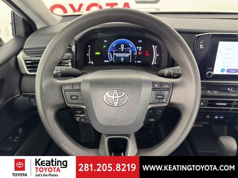 Certified 2025 Toyota Camry LE image 29