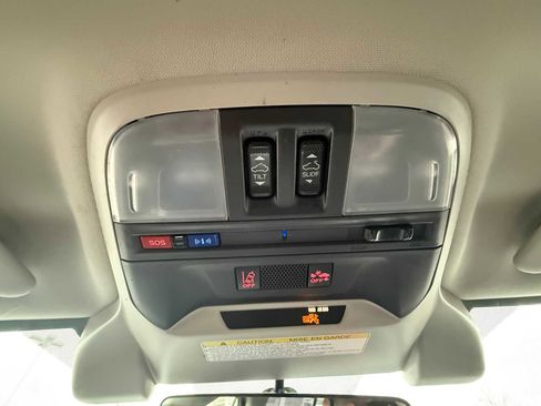 Certified 2021 Subaru Crosstrek 2.0i Premium w/ Moonroof Package image 32