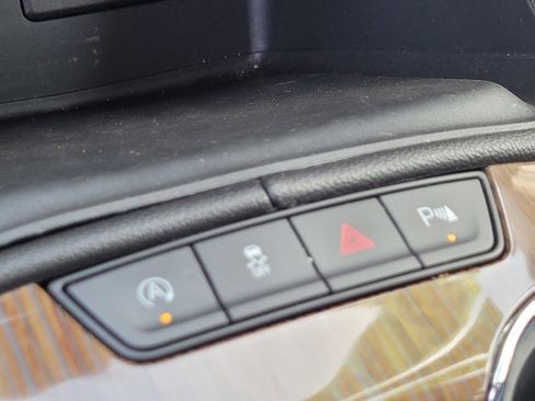 Used 2022 GMC Acadia SLE image 23