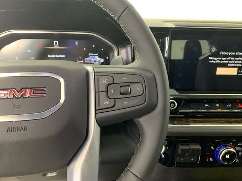 New 2026 GMC Sierra 1500 Elevation image 17
