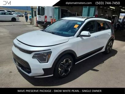 Used 2023 Kia Niro Wave w/ Wave Preserve Package