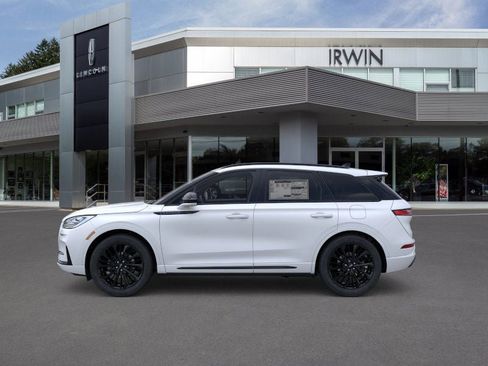 New 2026 Lincoln Corsair Reserve w/ Jet Appearance Package image 3