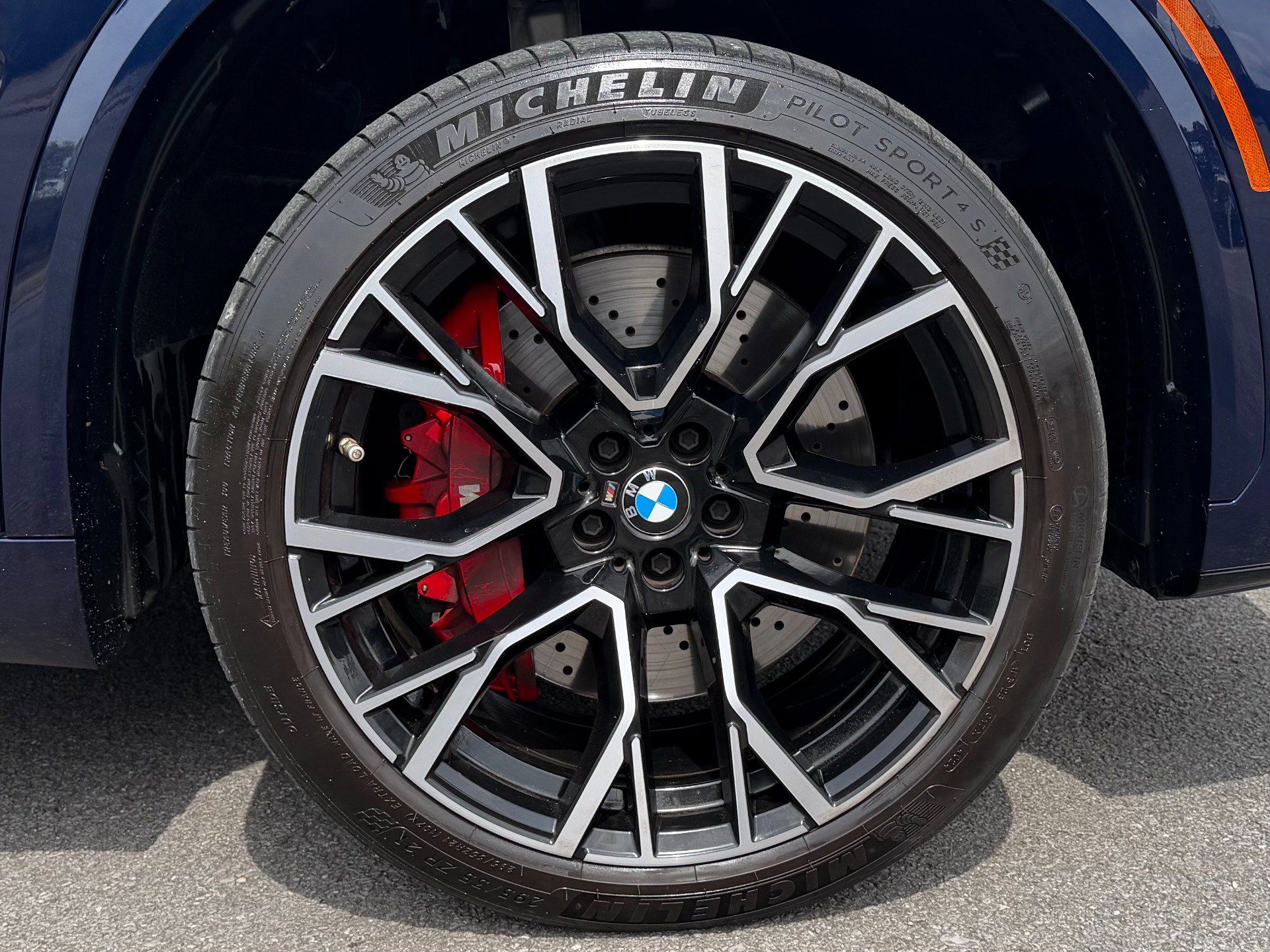 Used 2023 BMW X5 M w/ Competition Package AWD/4WD image 34
