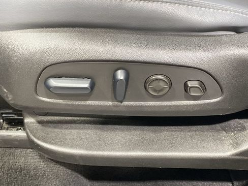 Used 2024 Buick Enclave Premium FWD image 13