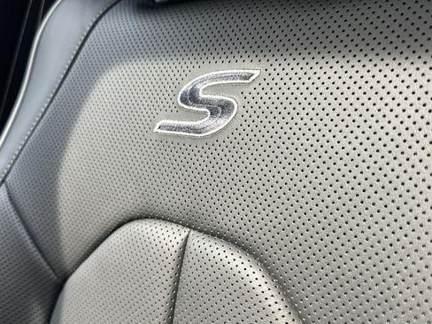 New 2026 Chrysler Pacifica Limited w/ S Appearance Package image 4