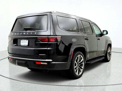 Used 2023 Jeep Wagoneer Series II w/ Premium Group I AWD/4WD image 5