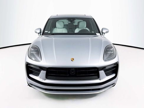 New 2026 Porsche Macan image 6