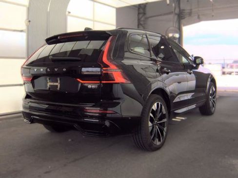 Used 2026 Volvo XC60 B5 Plus AWD/4WD image 3