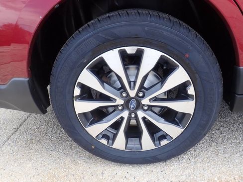 Used 2015 Subaru Outback 2.5i Limited AWD/4WD image 32