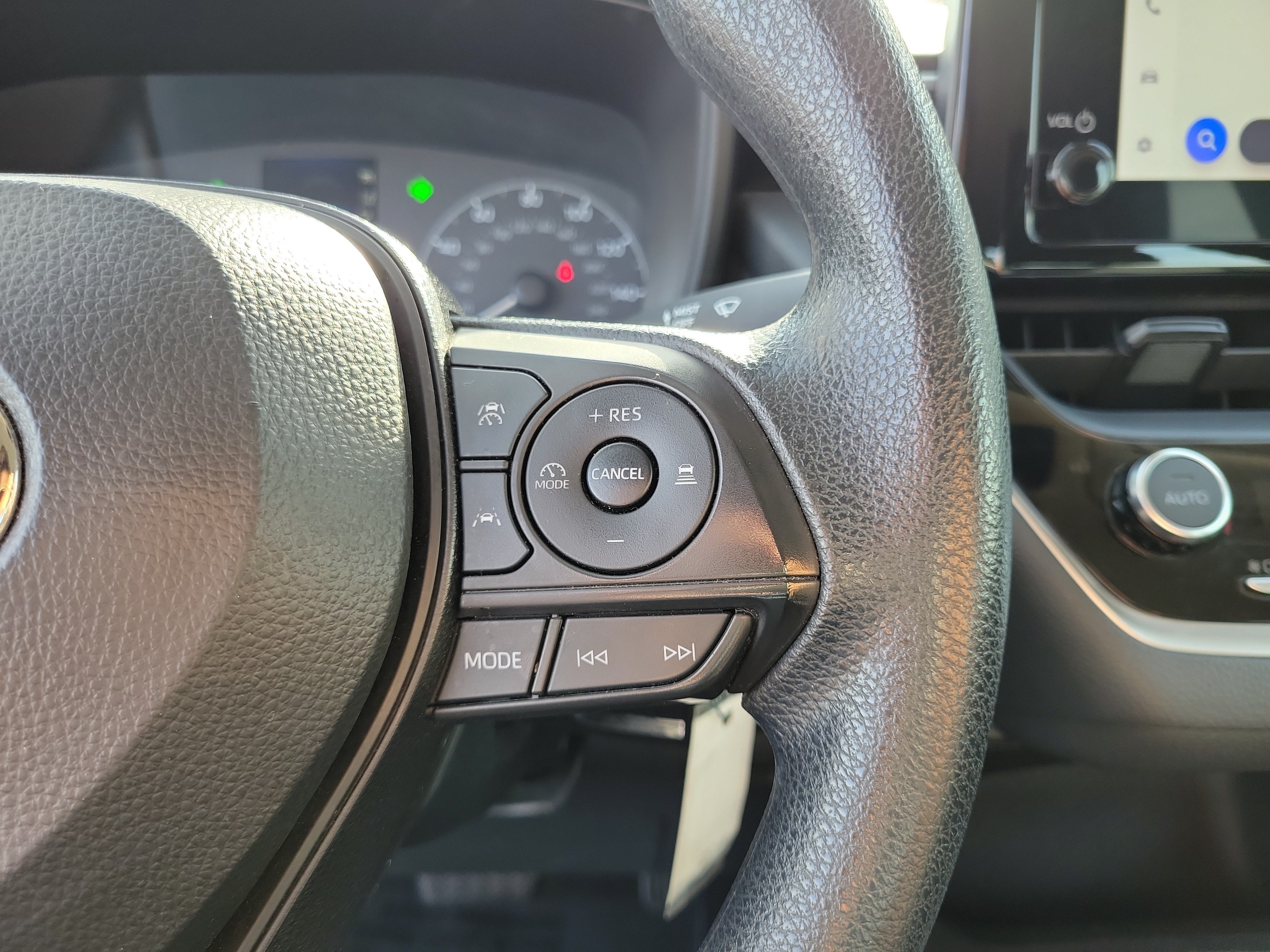 Used 2024 Toyota Corolla LE FWD image 23