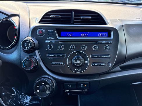 Used 2013 Honda Fit Sport image 19