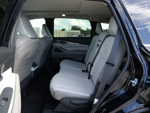 Certified 2026 INFINITI QX60 Pure w/ Cargo Package FWD image 18
