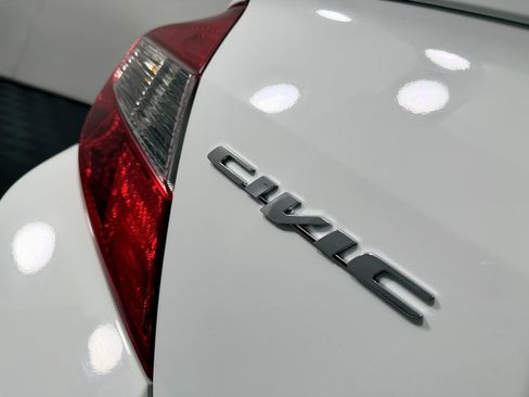 Used 2012 Honda Civic HF image 12