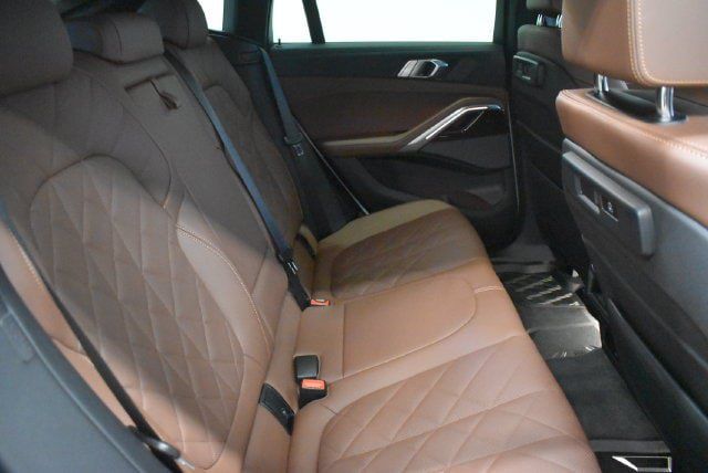 Used 2023 BMW X6 xDrive40i w/ M Sport Package AWD/4WD image 17