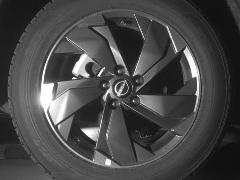 Used 2025 Nissan Rogue SV AWD/4WD image 15