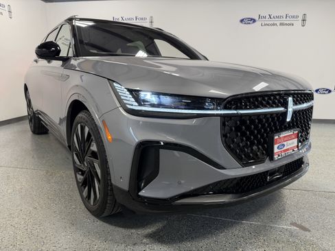 Used 2024 Lincoln Nautilus Reserve w/ Equipment Group 202A image 37