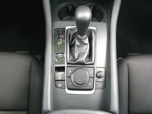 Used 2020 MAZDA MAZDA3 Sedan FWD image 21