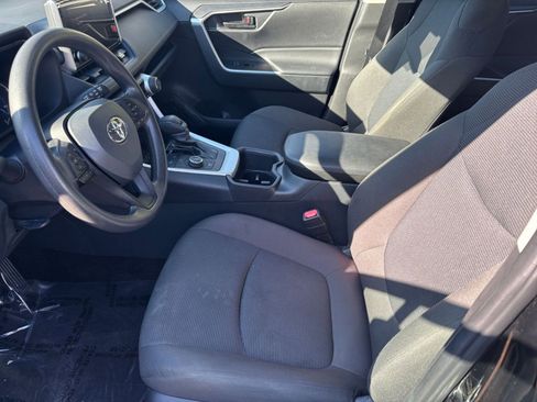 Used 2025 Toyota RAV4 LE image 27
