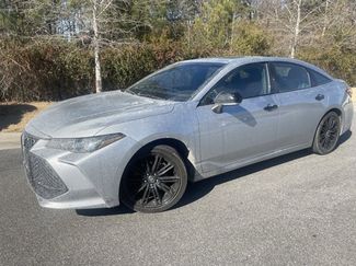 Used 2021 Toyota Avalon XSE video 1