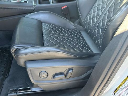 Used 2020 Audi SQ5 Premium Plus w/ Premium Plus Package AWD/4WD image 21