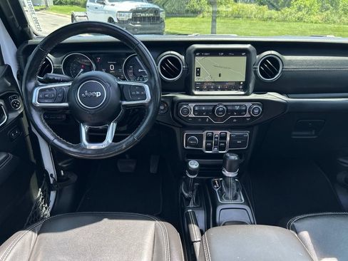 Used 2023 Jeep Wrangler Unlimited Sahara w/ Cold Weather Group AWD/4WD image 19