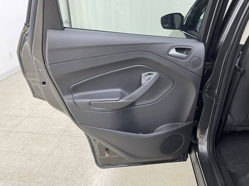 Used 2017 Ford Escape SE w/ Equipment Group 201A image 15