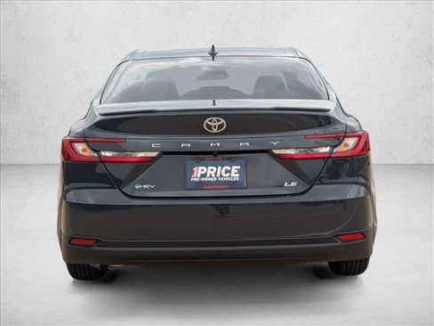 Used 2026 Toyota Camry LE image 7