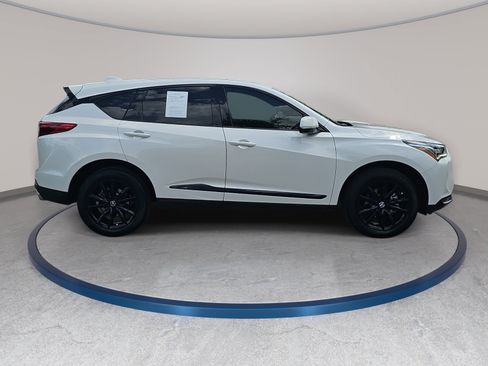 Certified 2025 Acura RDX SH-AWD image 4