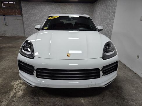 Used 2022 Porsche Cayenne Platinum Edition image 58
