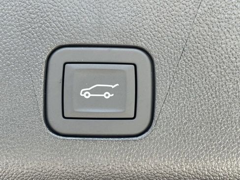 New 2026 GMC Yukon XL Elevation RWD image 15