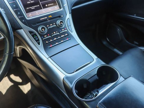 Used 2019 Lincoln Nautilus FWD image 40
