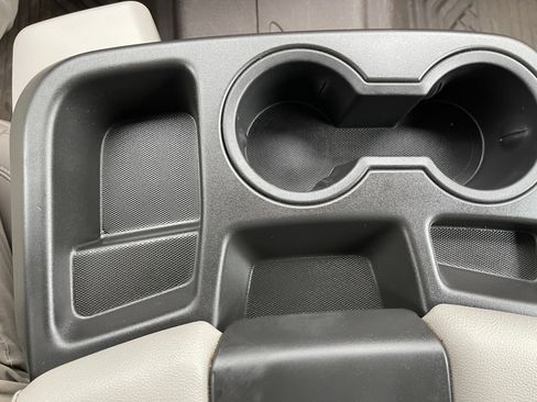 Used 2022 Chevrolet Silverado 1500 LT image 16