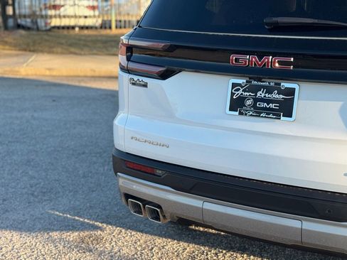 New 2026 GMC Acadia Elevation image 13