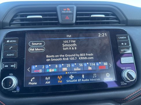 Used 2025 Nissan Versa SR w/ Trunk Package image 42