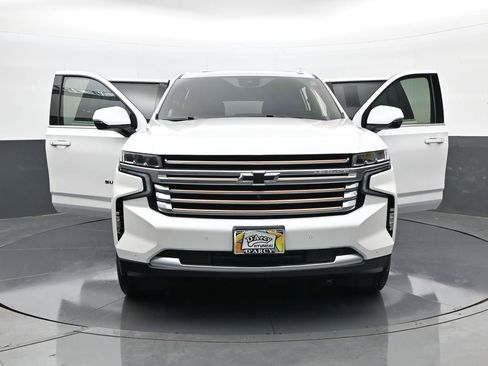 Used 2024 Chevrolet Suburban High Country AWD/4WD image 32